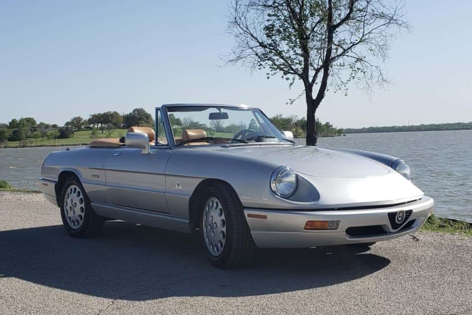 1991 Alfa Romeo 105/115 Spider Series 4 sold for $15,250