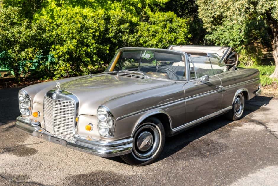 1967 Mercedes-Benz W112 sold for $82,500