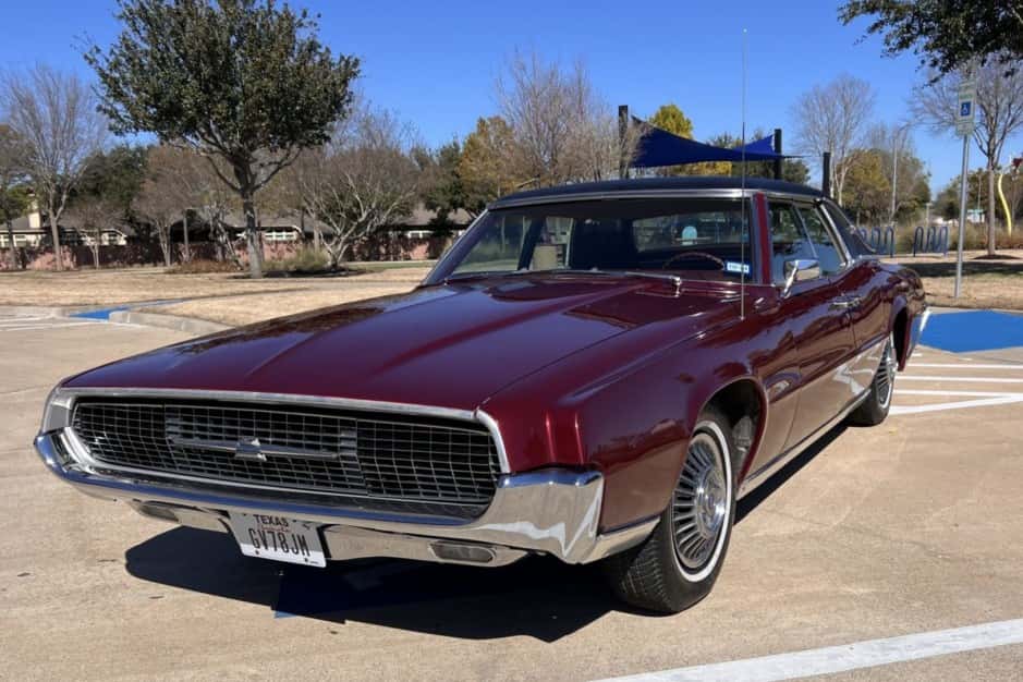 1967 Ford Thunderbird (1967-1971) sold for $15,250