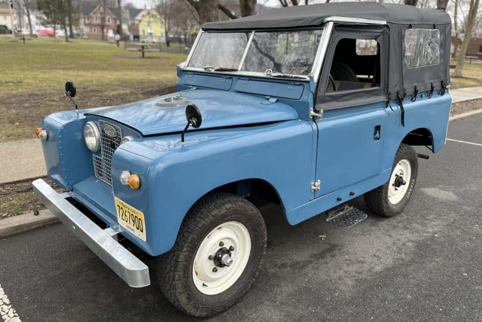 1960 Land Rover Series 88 sold for $19,500