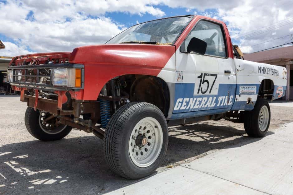 1989 Nissan Pickup sold for $1,523
