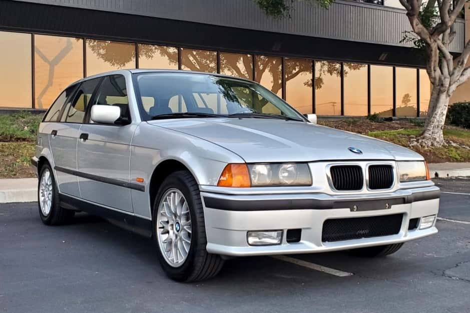 1998 BMW E36 3-Series sold for $8,410