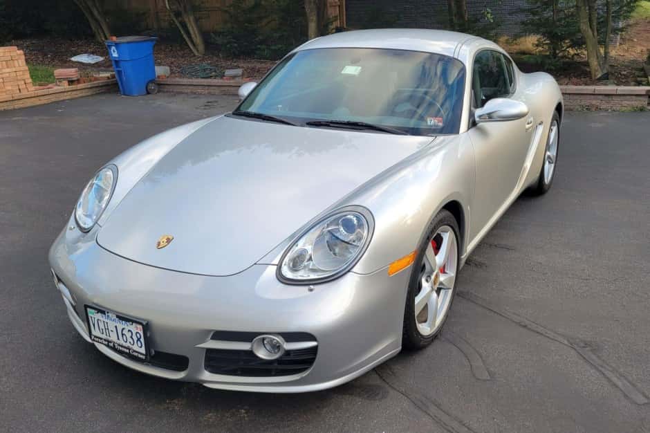 2006 Porsche 987 Cayman sold for $31,300