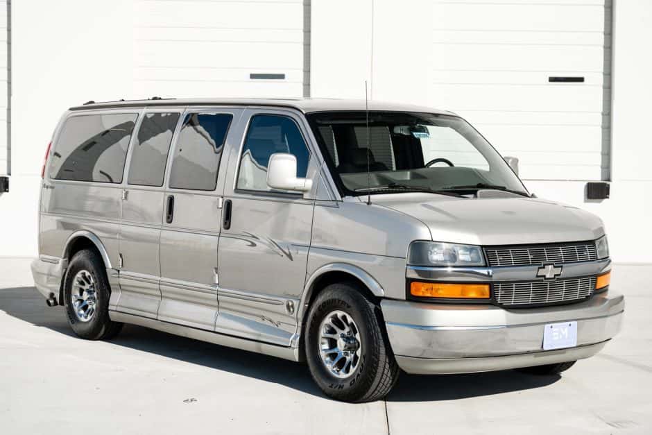 2006 Chevrolet Express sold for $14,500