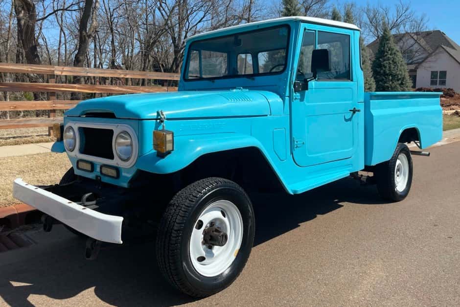 1973 Toyota Land Cruiser FJ45 sold for $16,722