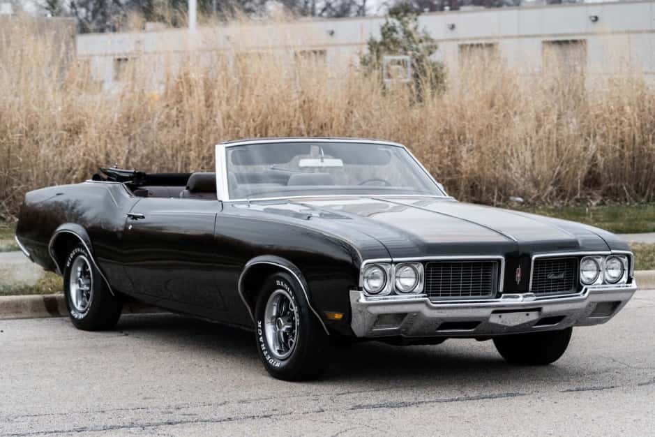 1970 Oldsmobile Cutlass sold for $23,592