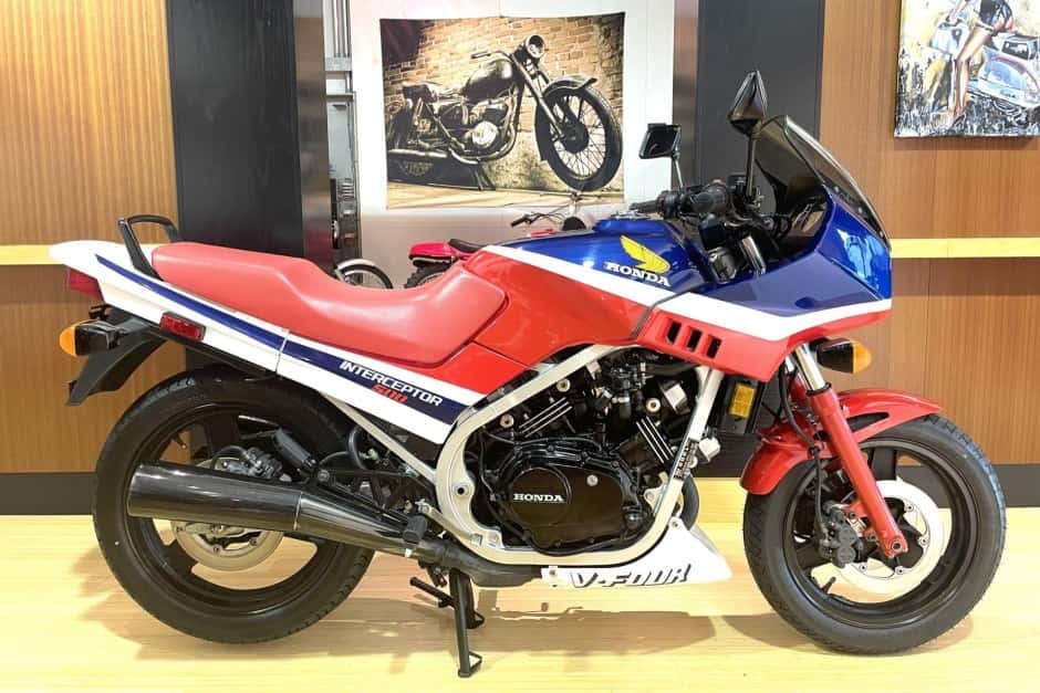 1986 Honda VF & VFR sold for $8,200