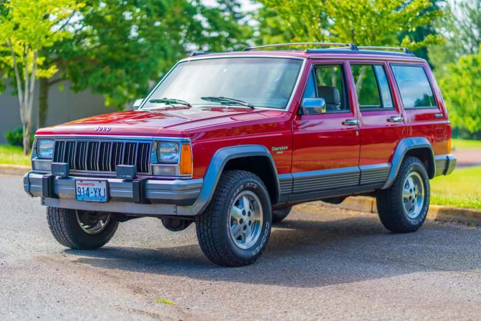 1991 Jeep XJ Cherokee sold for $16,500