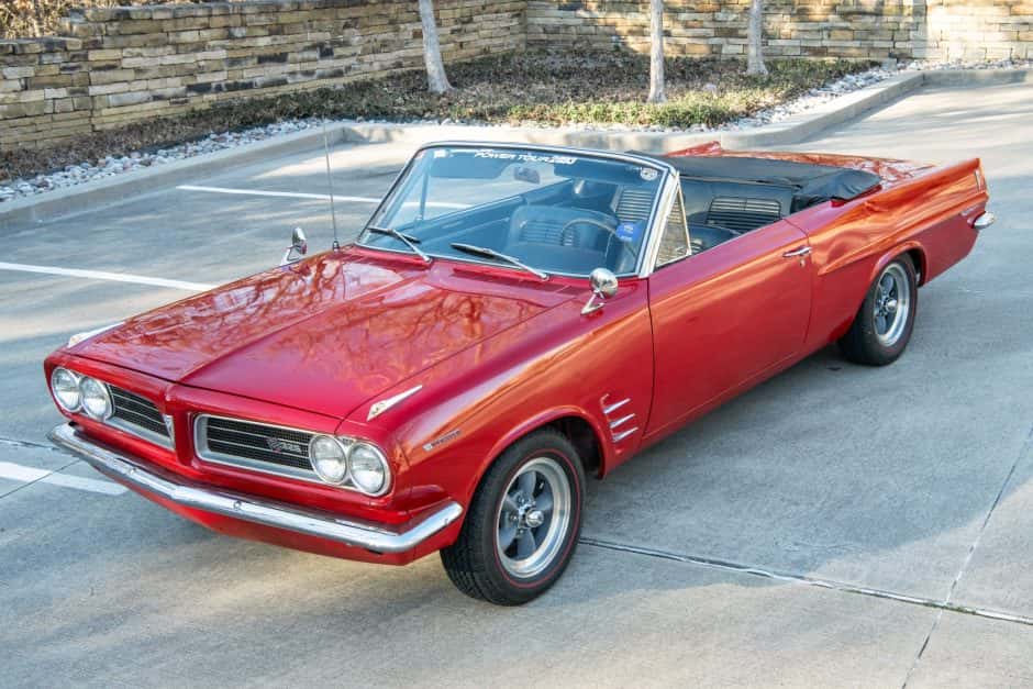 1963 Pontiac Tempest / LeMans sold for $20,000