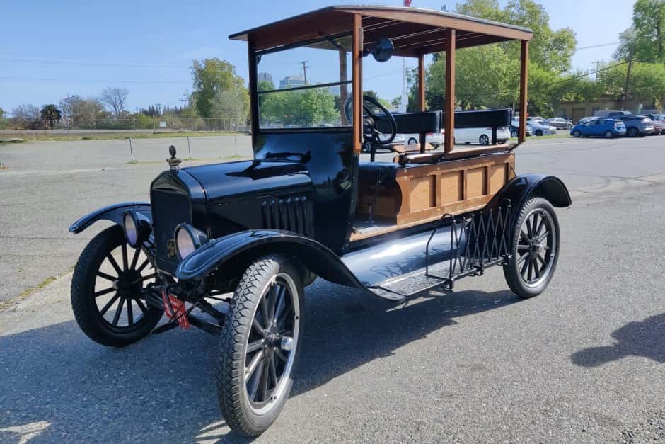 1921 Ford  sold for $8,111
