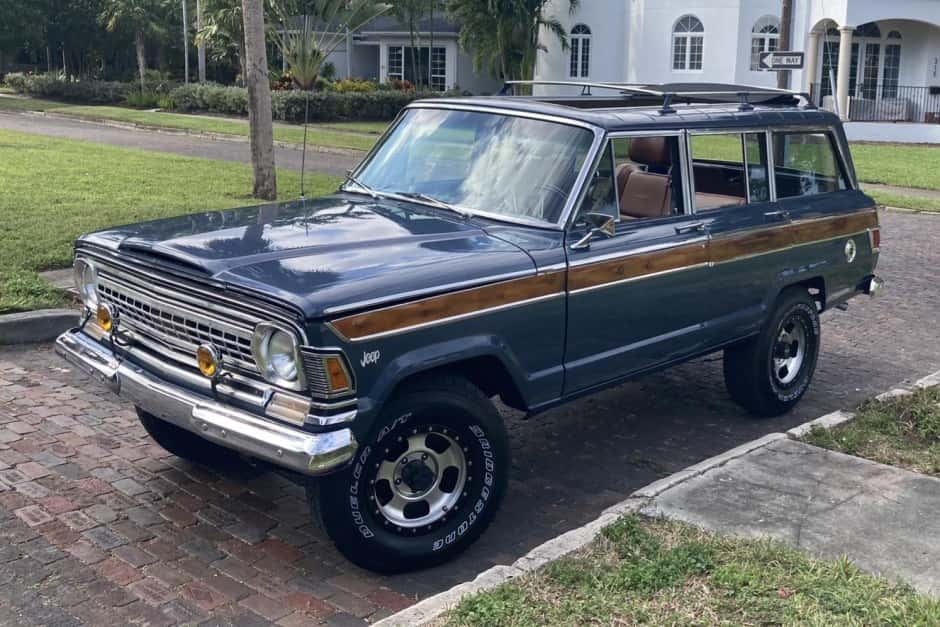 1971 Jeep SJ Wagoneer sold for $45,000