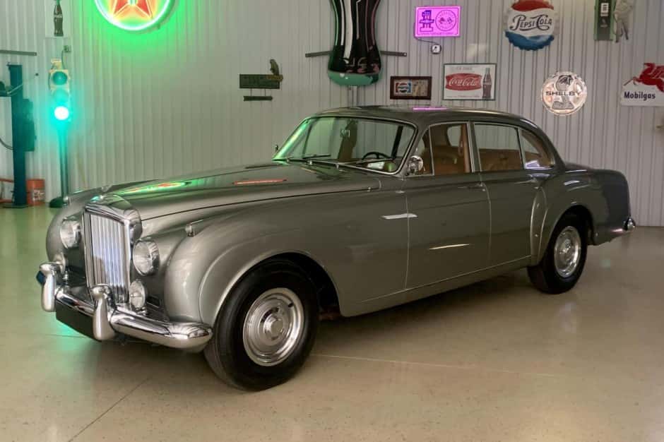 1961 Bentley S-Type sold for $165,000