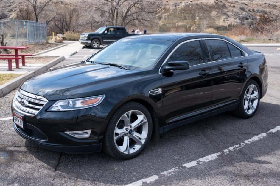 2010 Ford Taurus SHO sold for $13,500