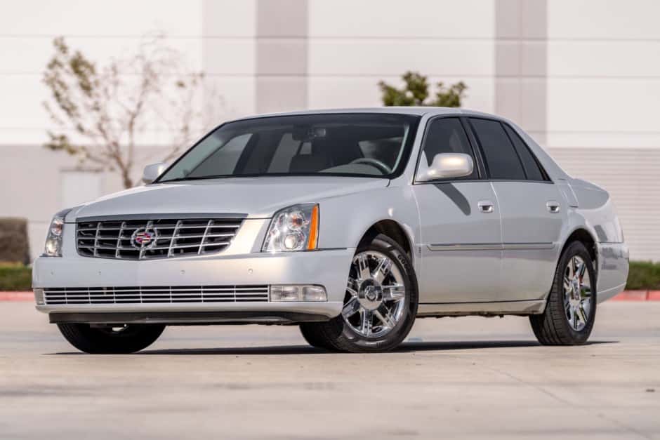2006 Cadillac DTS sold for $13,662