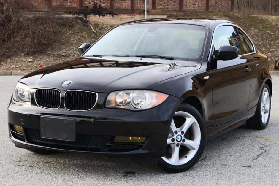 2011 BMW E82/E88 1-Series sold for $8,000