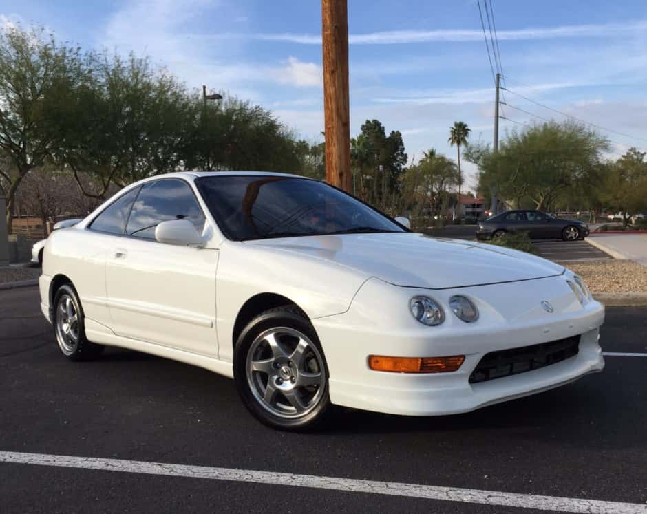 2000 Acura Integra sold for $19,400