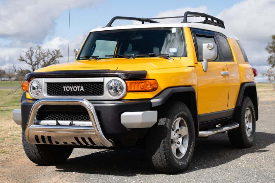 2008 Toyota FJ Cruiser sold for $24,252