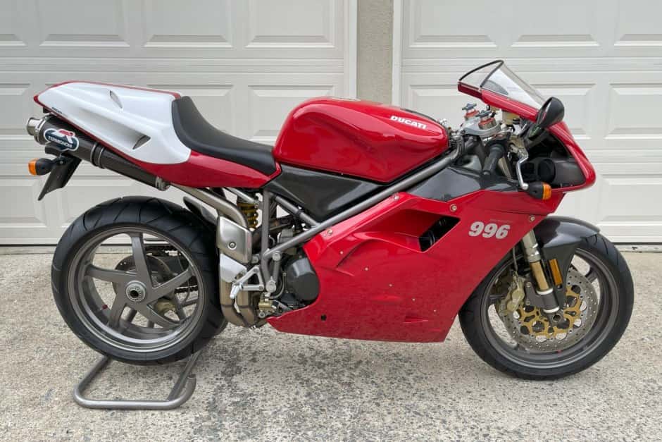2000 Ducati 996 sold for $15,500