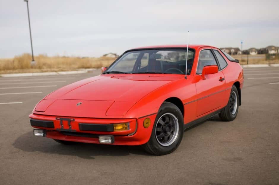 1979 Porsche 924 sold for $8,200
