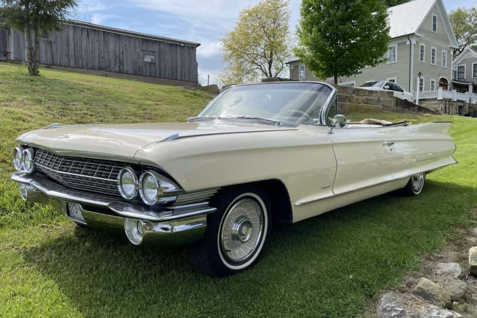 1961 Cadillac Series 62 sold for $29,500