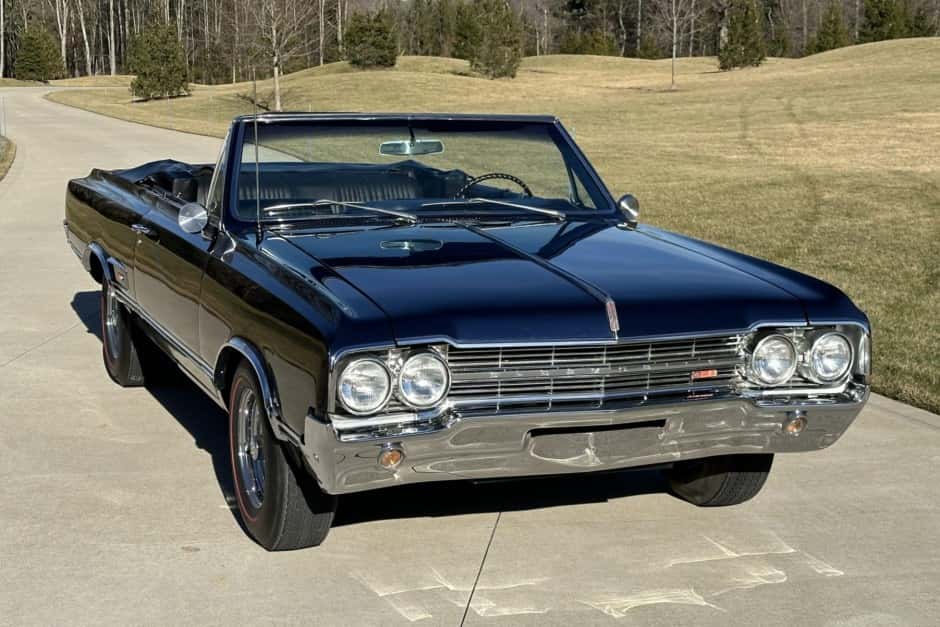 1965 Oldsmobile 442 sold for $47,000