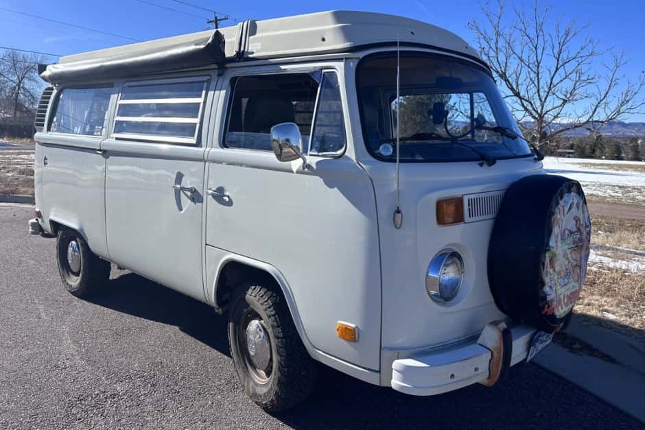 1974 Volkswagen Bay-Window Camper sold for $19,250