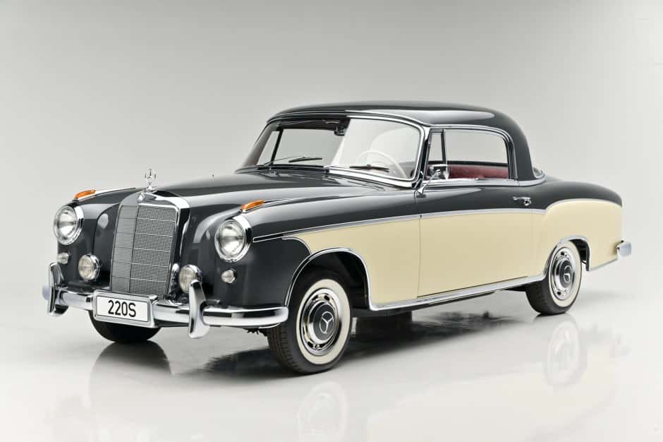 1957 Mercedes-Benz Ponton sold for $171,000