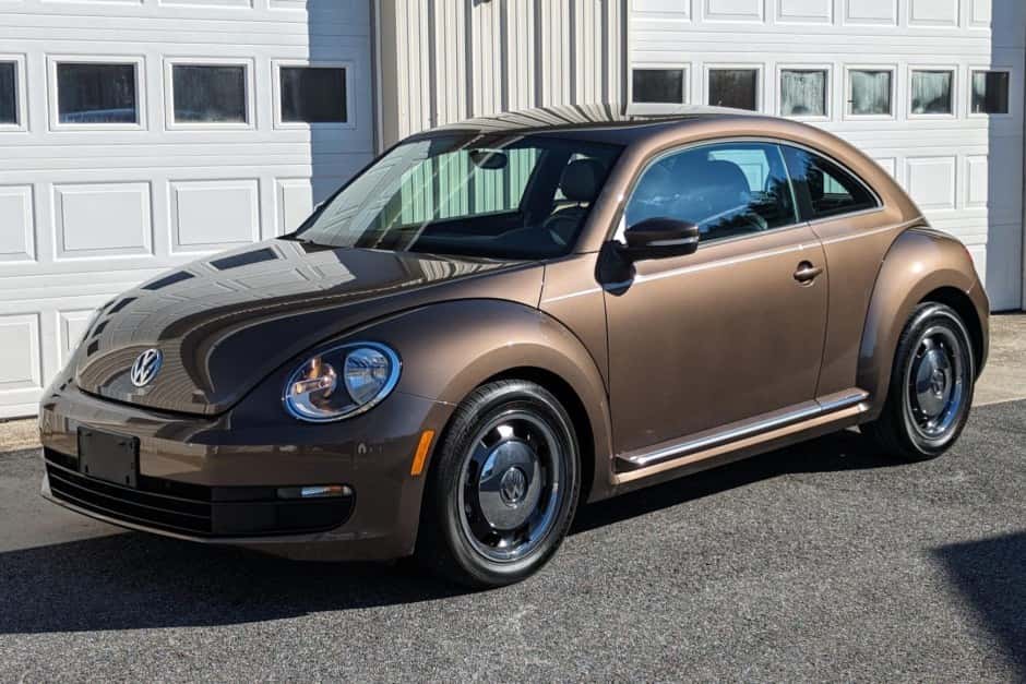 2012 Volkswagen A5 Beetle (2012-2019) sold for $12,000