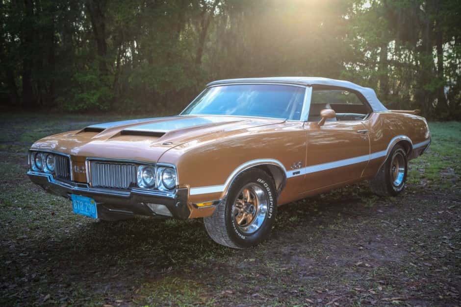 1970 Oldsmobile Cutlass sold for $36,350