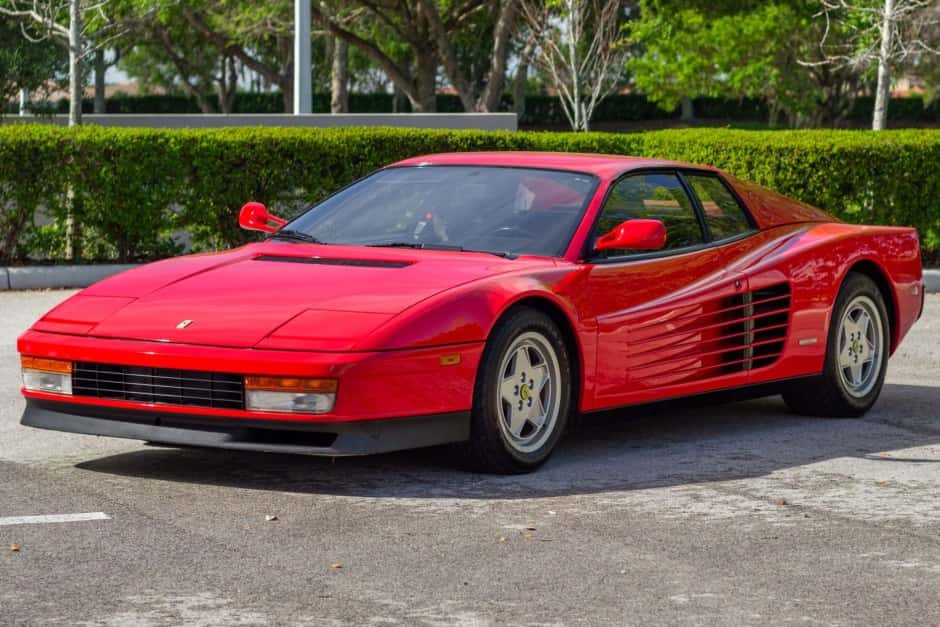 1990 Ferrari Testarossa sold for $125,000