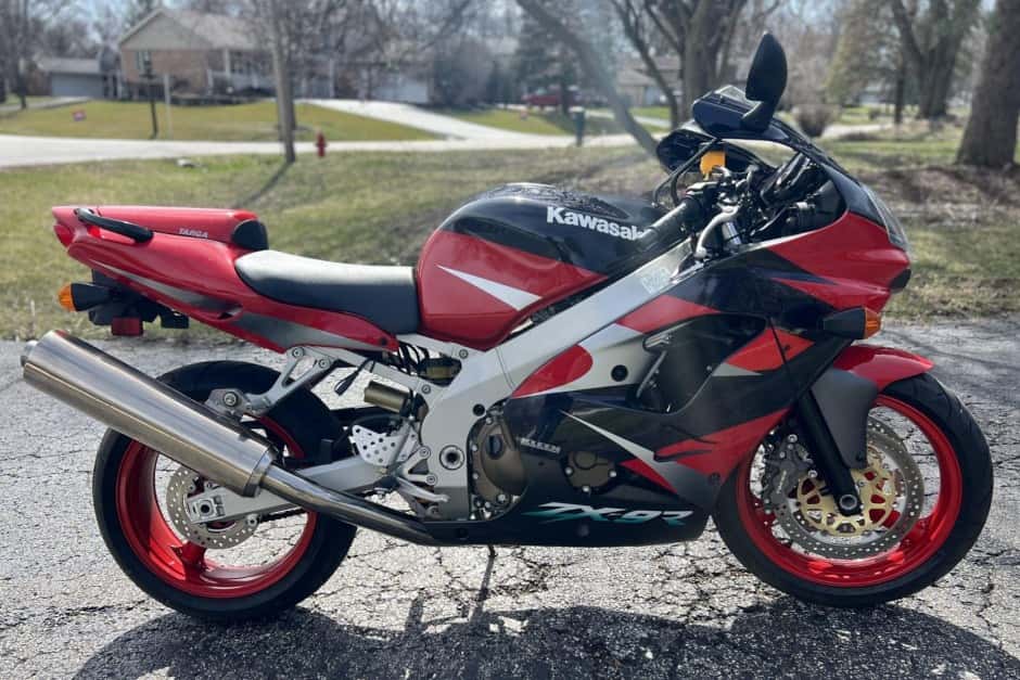 2001 Kawasaki Ninja sold for $4,350
