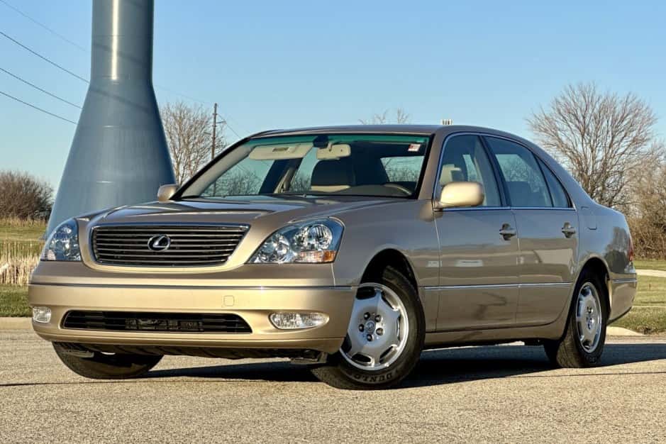 2002 Lexus LS Sedan sold for $14,100