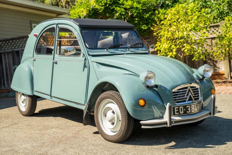 1965 Citroen 2CV sold for $26,000