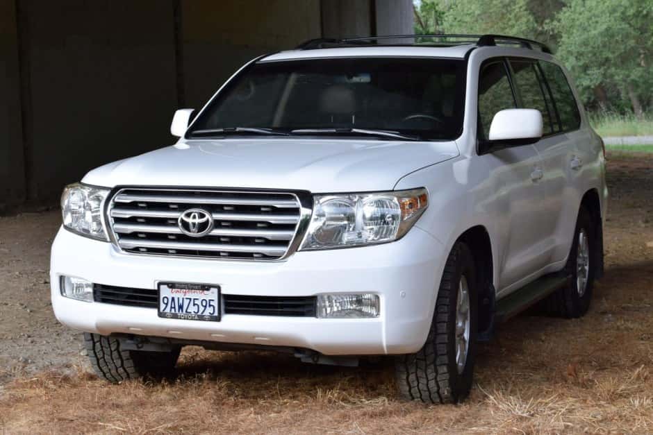 2009 Toyota Land Cruiser 200-Series sold for $39,250