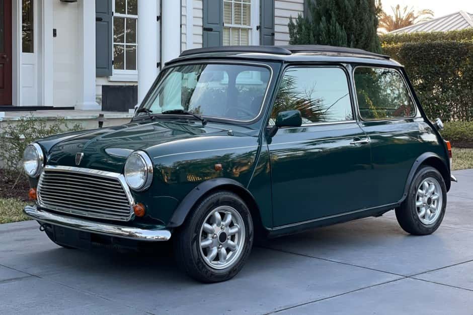 1995 Mini Mk VI & Mk VII sold for $26,000