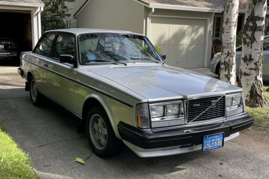 1983 Volvo 240 sold for $21,270