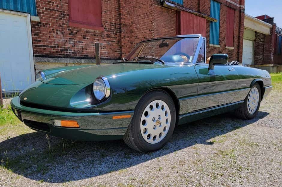 1994 Alfa Romeo 105/115 Spider Series 4 sold for $30,250