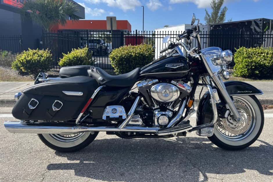 2006 Harley-Davidson Touring sold for $12,006