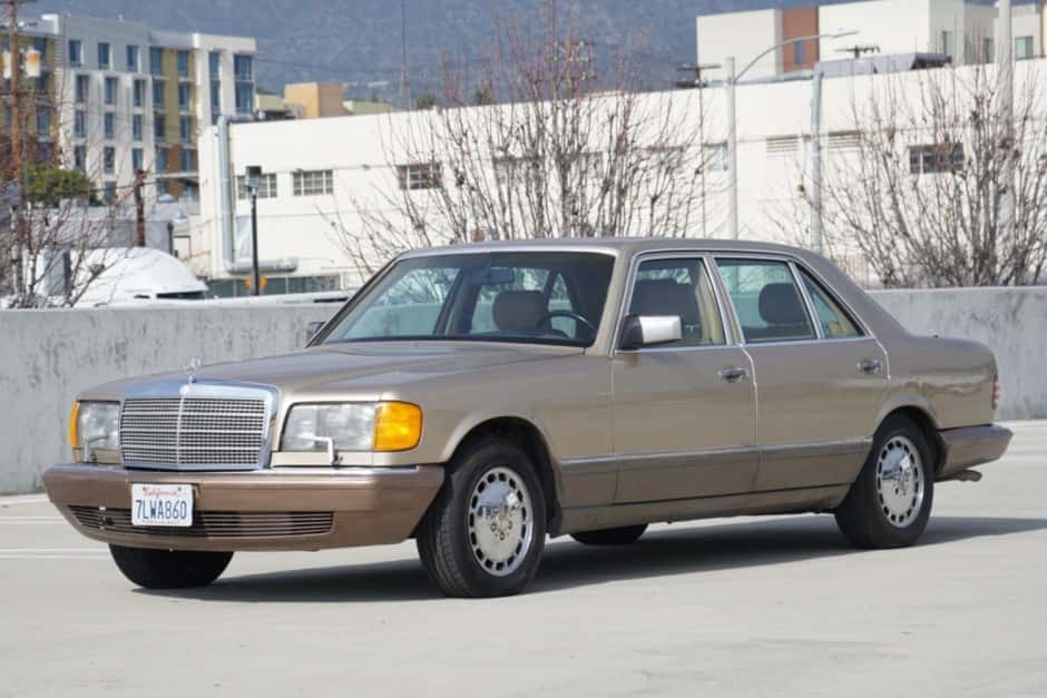 1986 Mercedes-Benz W126 S-Class sold for $5,000