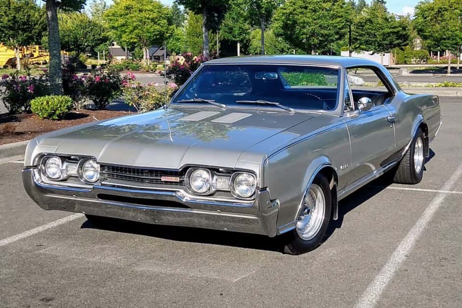 1967 Oldsmobile 442 sold for $19,750