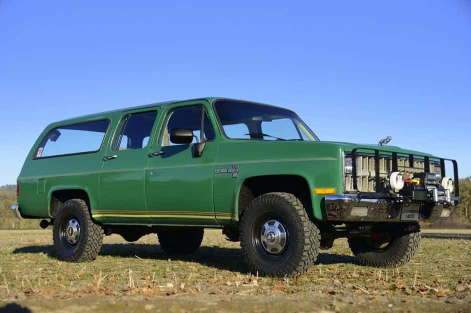 1981 Chevrolet Suburban (1973-1991) sold for $15,500