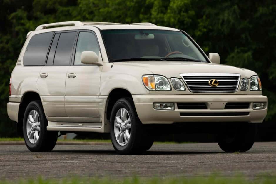 2004 Lexus LX470 sold for $41,222