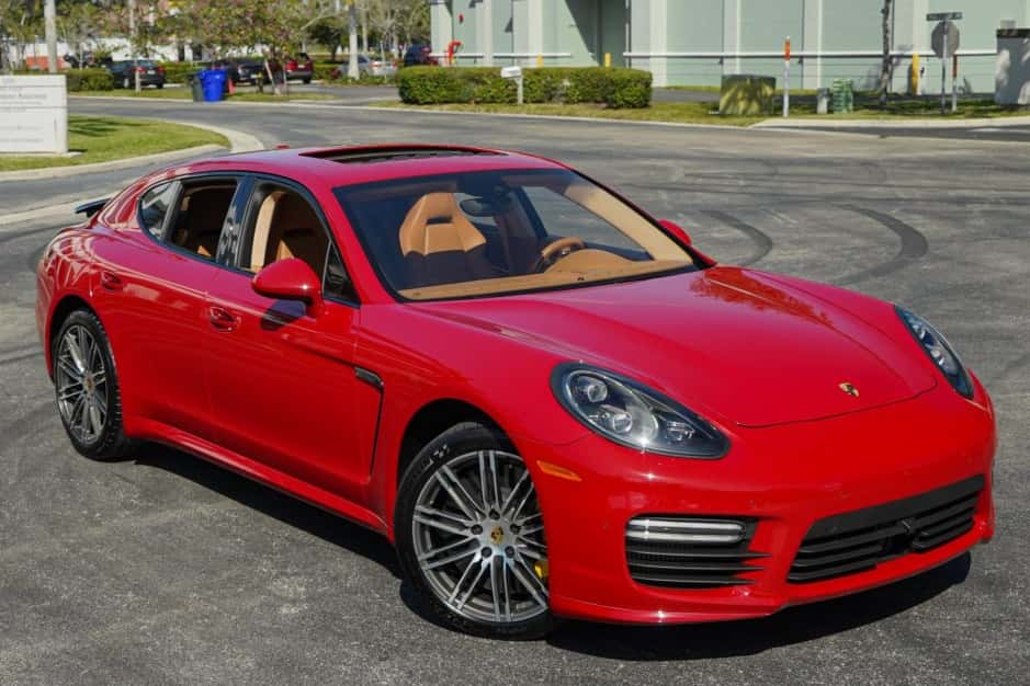 2015 Porsche Panamera sold for $82,500