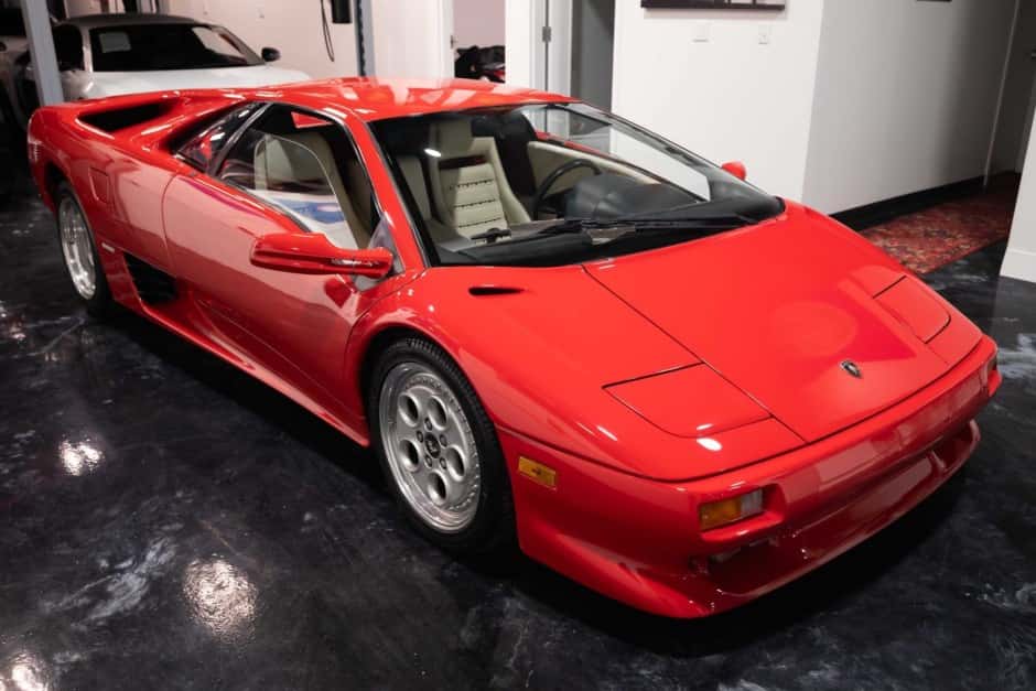 1995 Lamborghini Diablo sold for $285,000