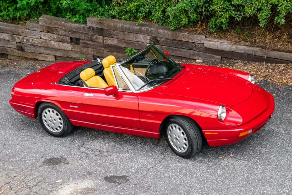 1993 Alfa Romeo 105/115 Spider Series 4 sold for $18,750