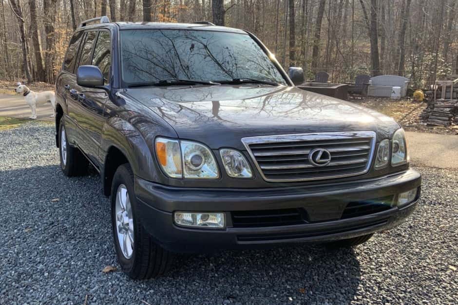 2005 Lexus LX470 sold for $15,250