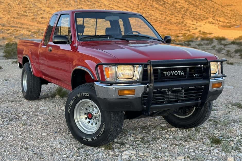 1990 Toyota Pickup (N80/90/100/110 1989-1997) sold for $29,500