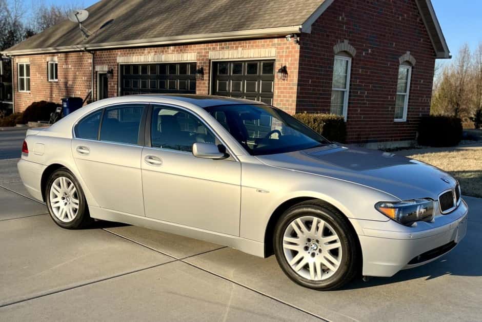 2002 BMW E65/E66 7-Series sold for $8,100