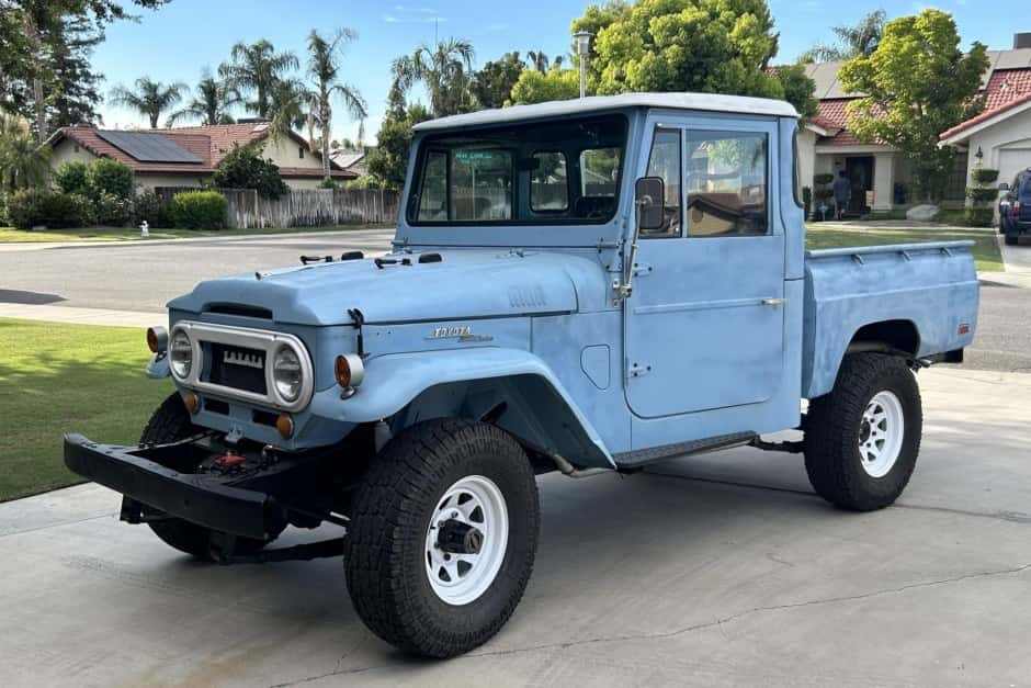1964 Toyota Land Cruiser FJ45 sold for $25,000
