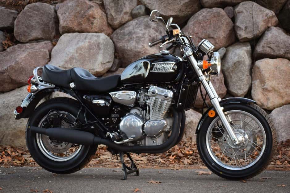 1996 Triumph Thunderbird 900 sold for $3,300
